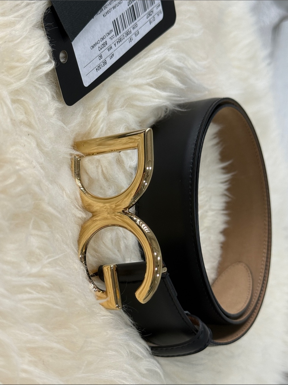 Dolce & Gabbana Black Leather Belt with Gold DG Buckle - Picture 2 of 10